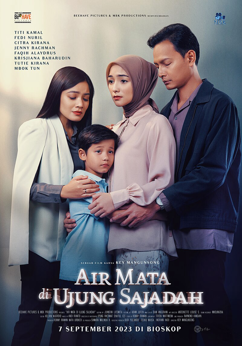Poster Phim Nước mắt rơi trên thảm nguyện (Air Mata di Ujung Sajadah)